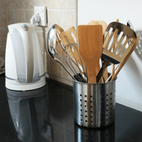 Utensil Caddy Cutlery Organizer Silverware Holder, Kitchen Cooking Utensil Crock Holder for Countertop